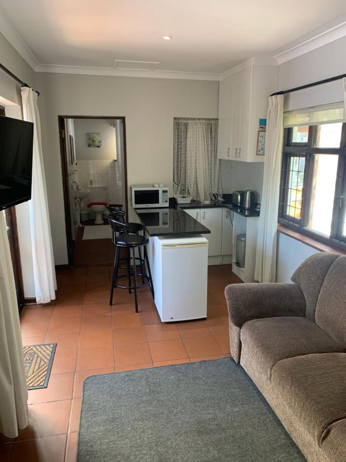 Aberdour Guesthouse Port Elizabeth Exterior photo